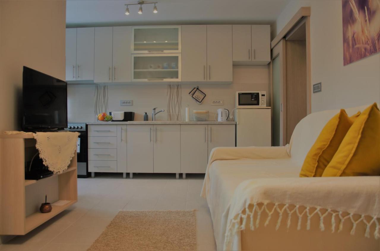Spacious 2-Bedroom Apartment With Luxury Feel Novi Sad Exterior foto