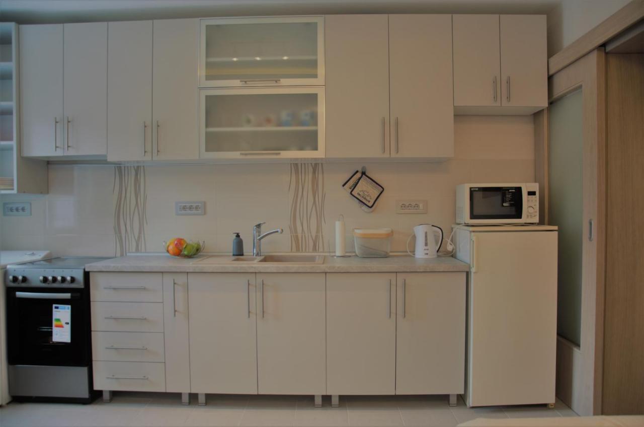 Spacious 2-Bedroom Apartment With Luxury Feel Novi Sad Exterior foto