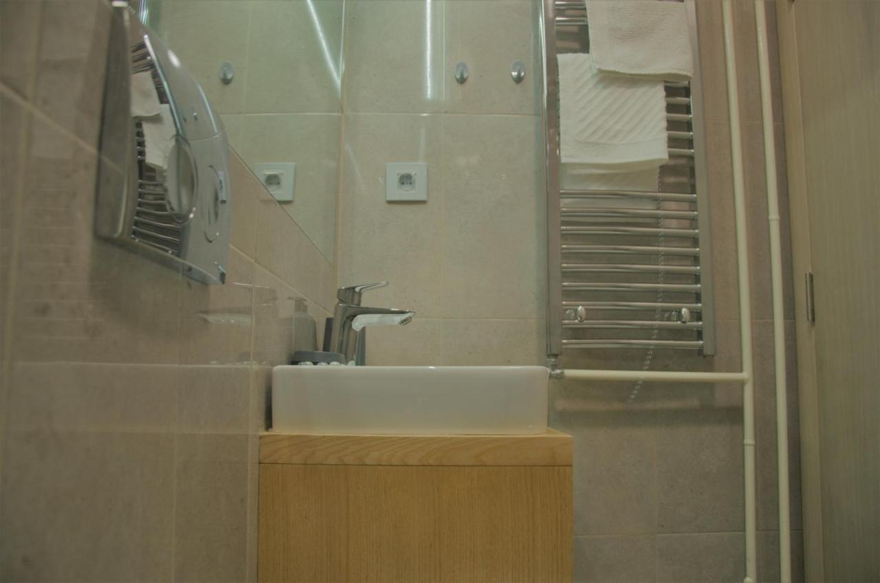 Spacious 2-Bedroom Apartment With Luxury Feel Novi Sad Exterior foto